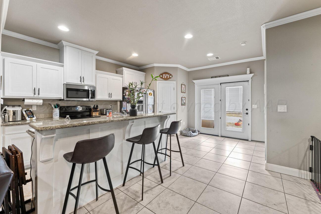 104 Western Street Claude, TX 79019 - Photo 10 of 34 Kitchen