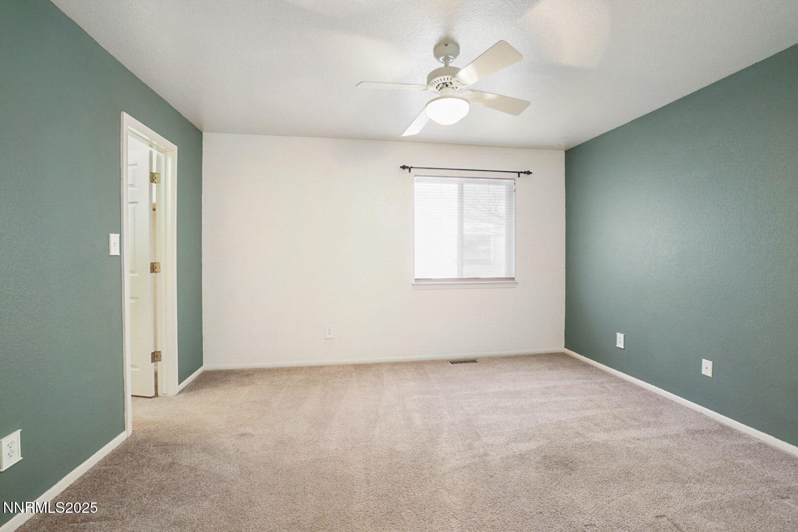 3680 Ranch Crest Drive Reno, NV 89509 - Photo 29 of 53 12-web-or-mls-Kyles House-14