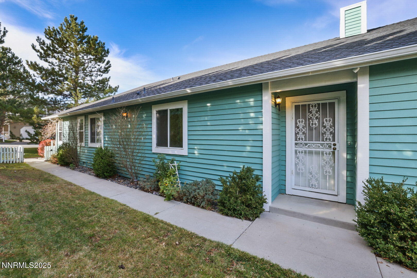 3680 Ranch Crest Drive Reno, NV 89509 - Photo 3 of 53 28-web-or-mls-Kyles House-29