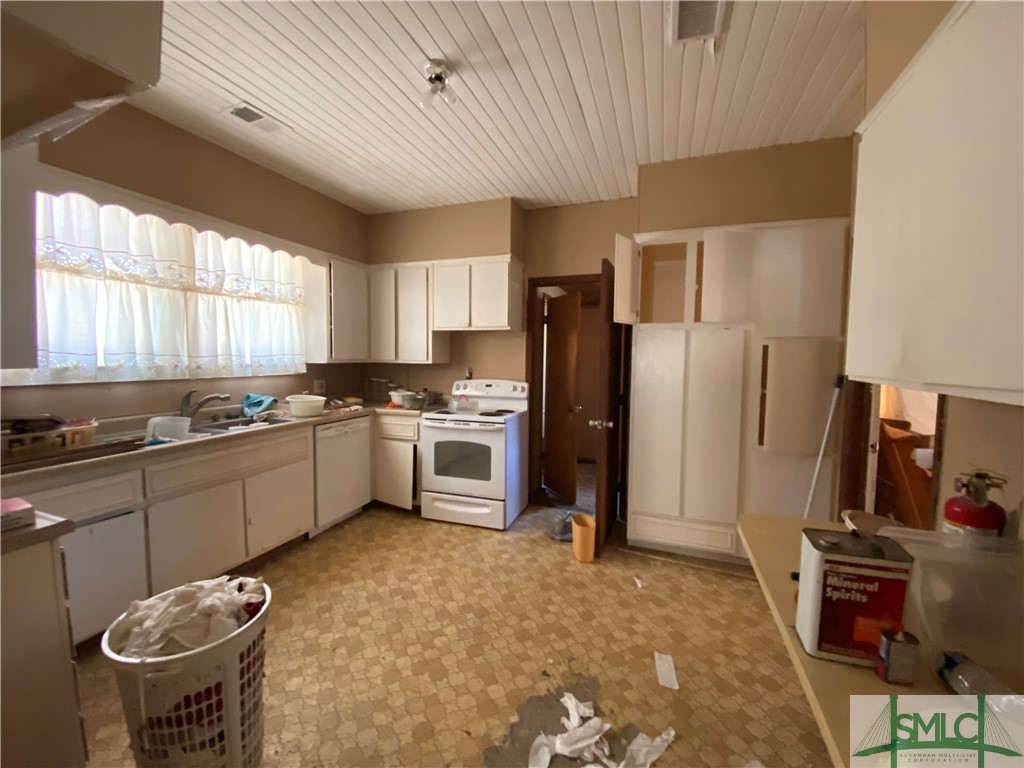 212 Conaway Road Bloomingdale, GA 31302 - Photo 7 of 15 Gallery Image 7