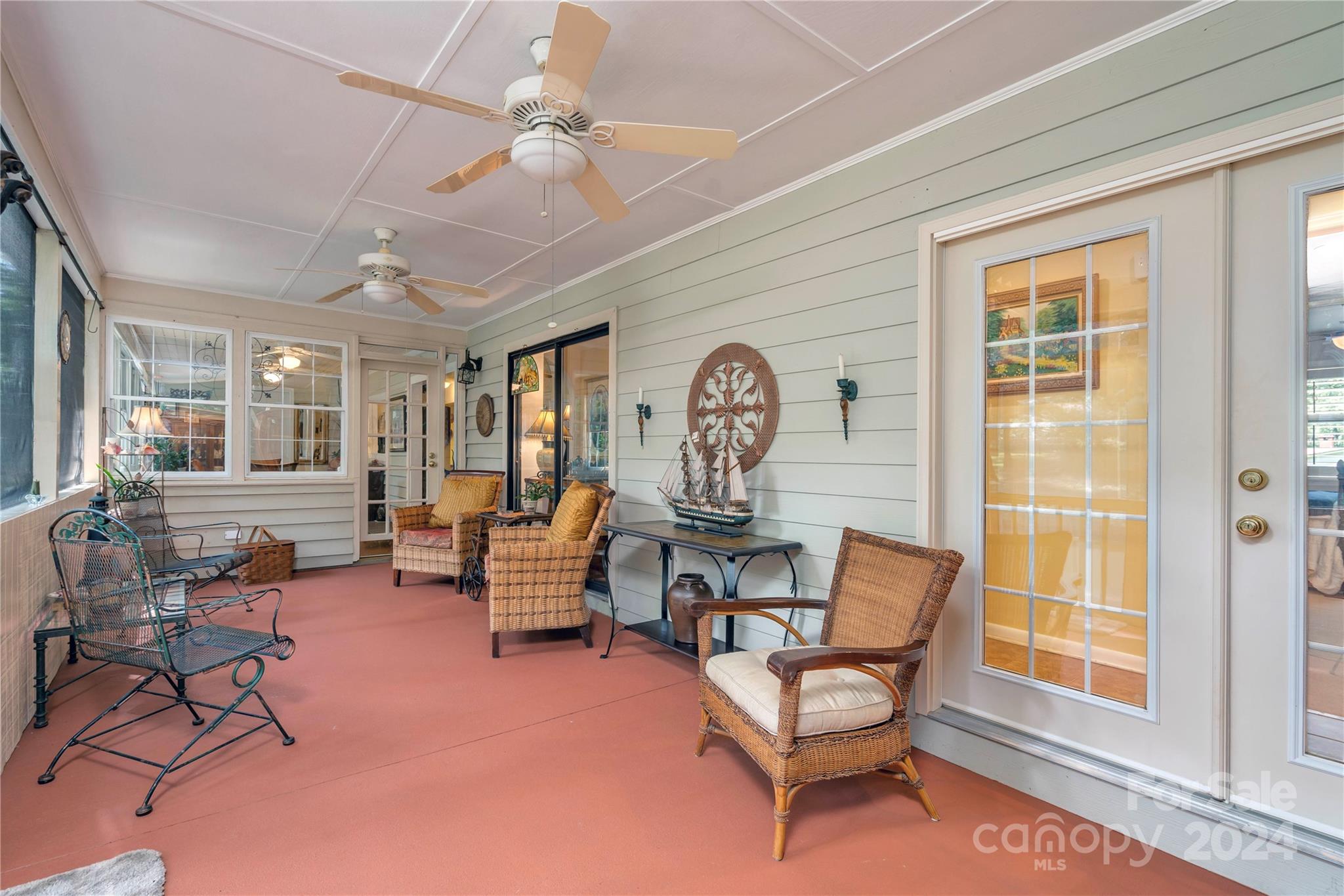 300 Gray Drive Charlotte, NC 28213 - Photo 4 of 40 a living room with furniture and a window