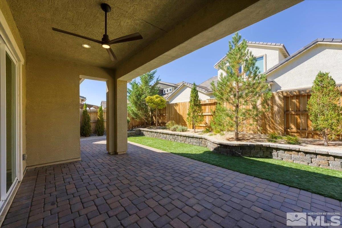 9405 Baldacci Road Reno, NV 89521 - Photo 18 of 40 a view of an entryway
