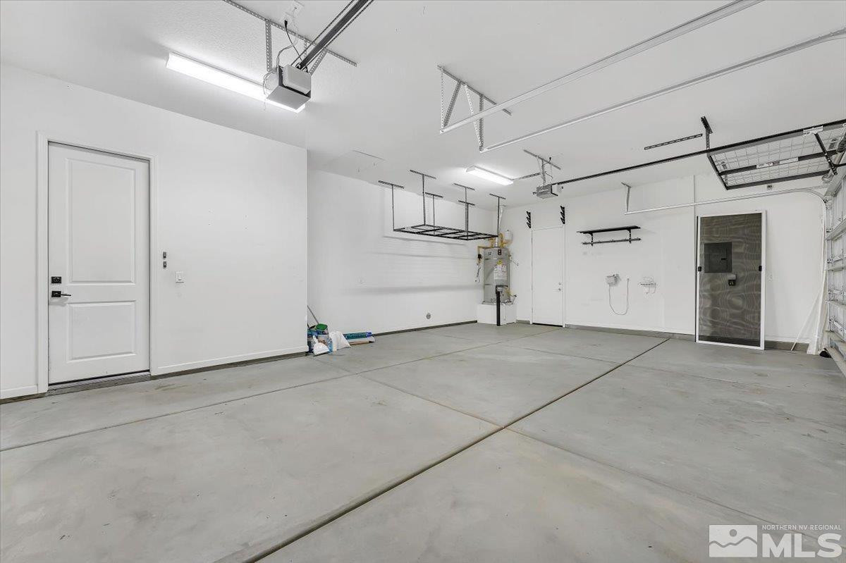 9405 Baldacci Road Reno, NV 89521 - Photo 35 of 40 a view of a garage
