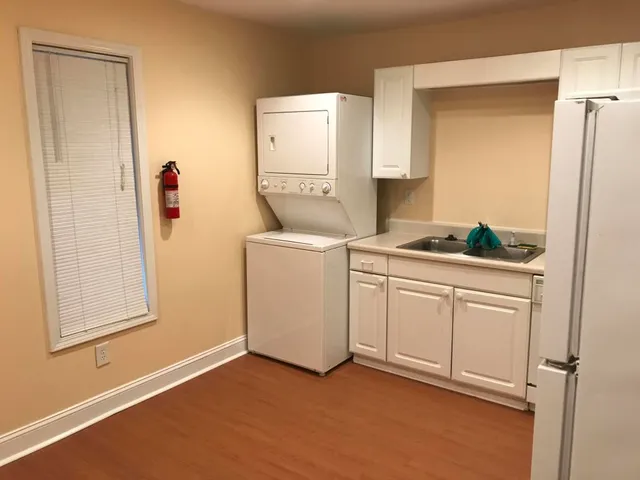 $1,995 | 1509 Ben Sawyer Boulevard, Mount Pleasant, SC 29464