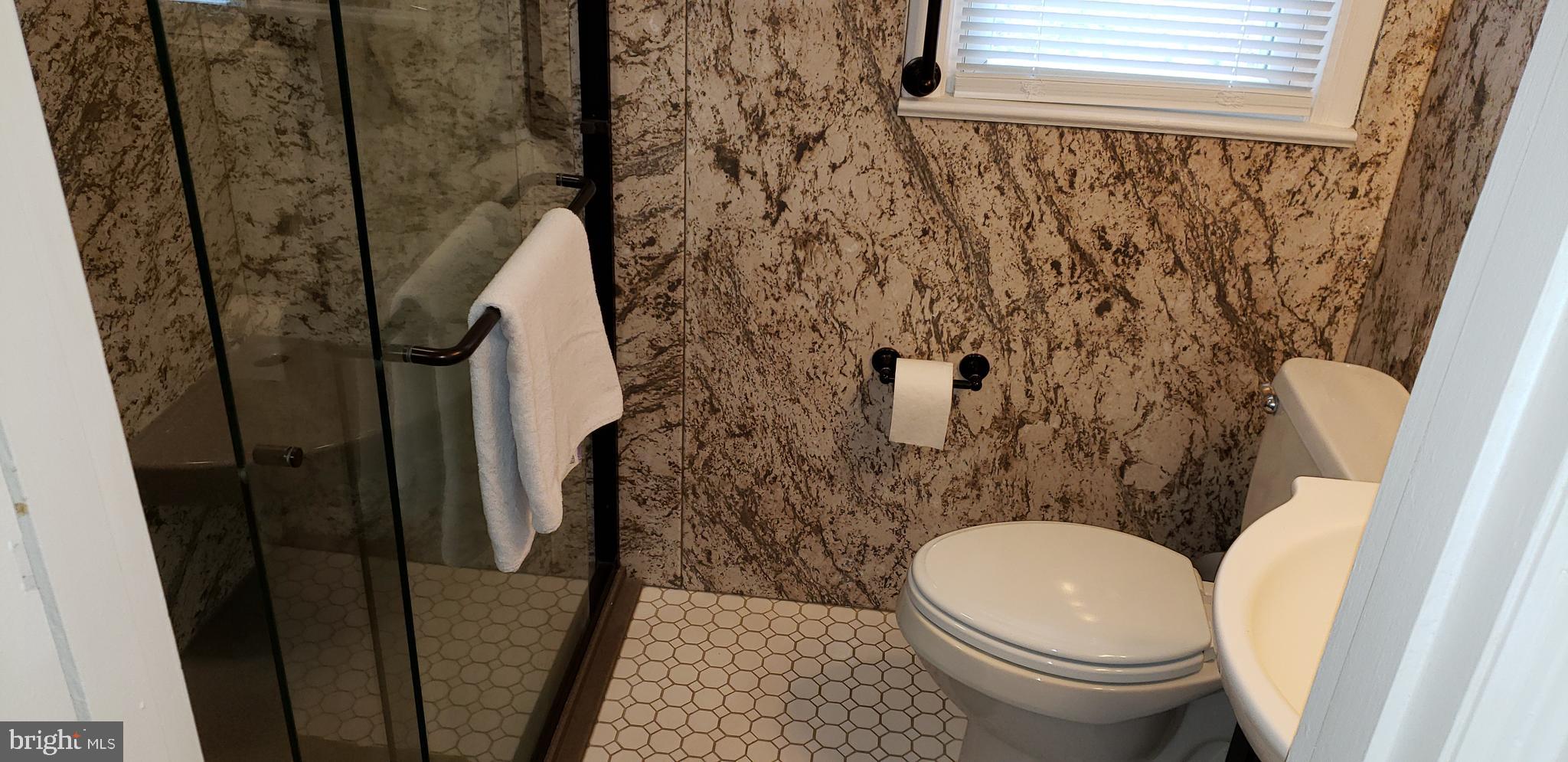 22 Middleton Drive Hamilton, NJ 08620 - Photo 15 of 27 Updated Bathroom
