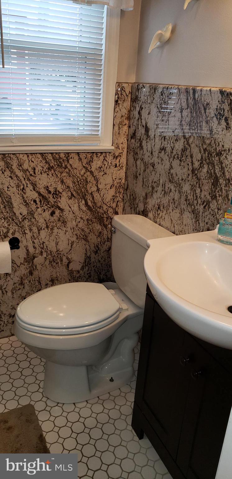 22 Middleton Drive Hamilton, NJ 08620 - Photo 17 of 27