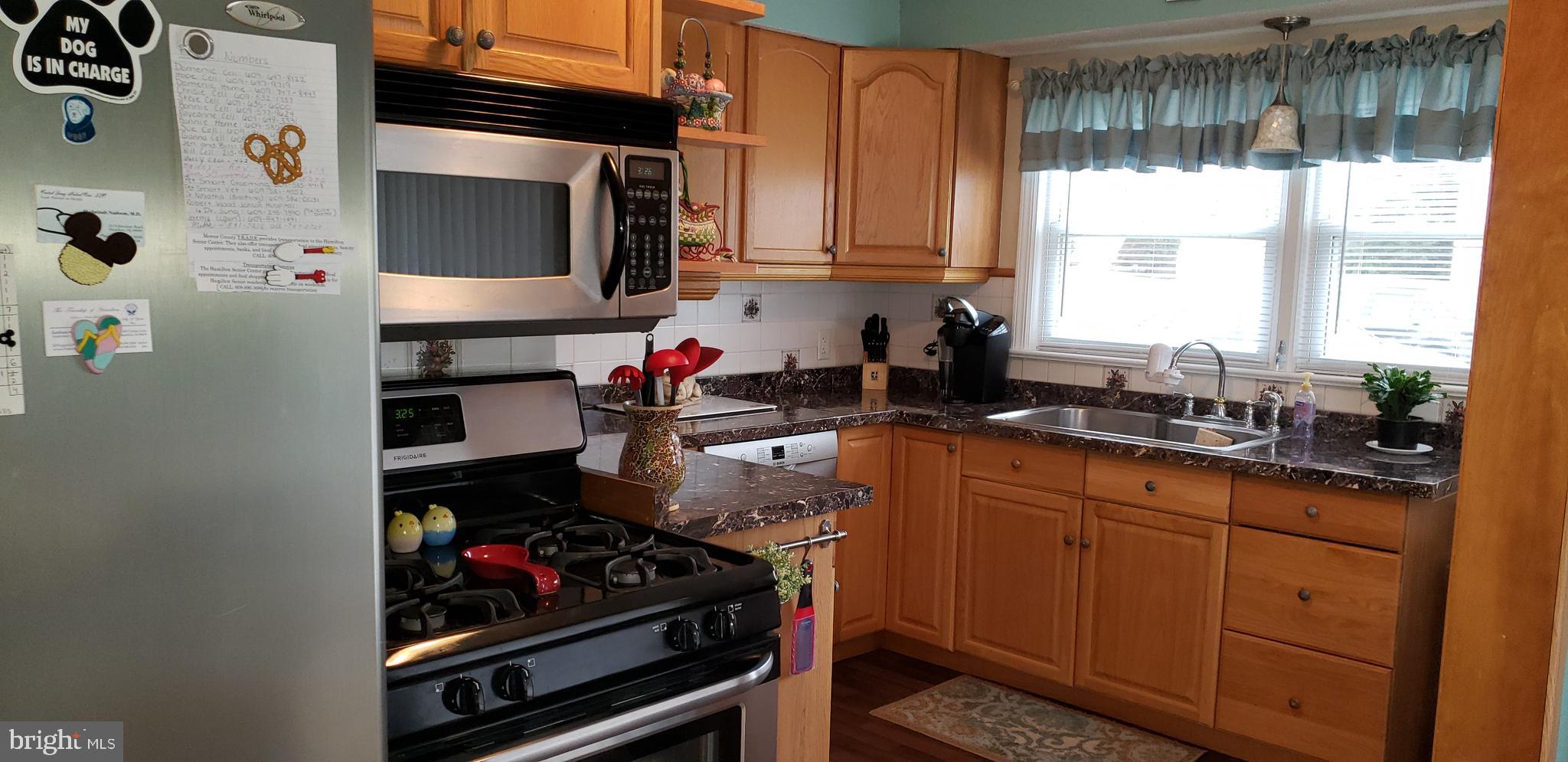 22 Middleton Drive Hamilton, NJ 08620 - Photo 8 of 27