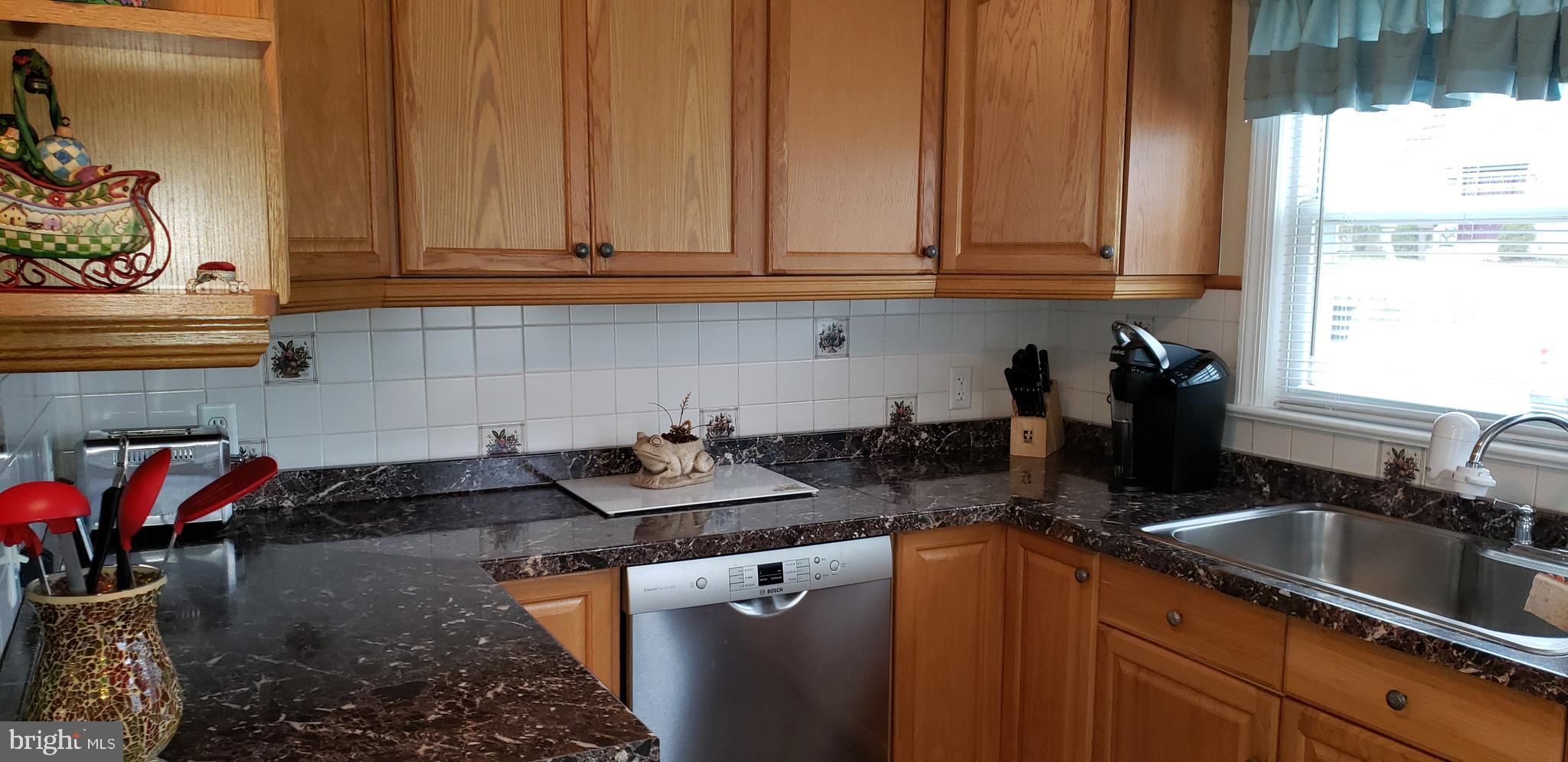 22 Middleton Drive Hamilton, NJ 08620 - Photo 10 of 27 Kitchen