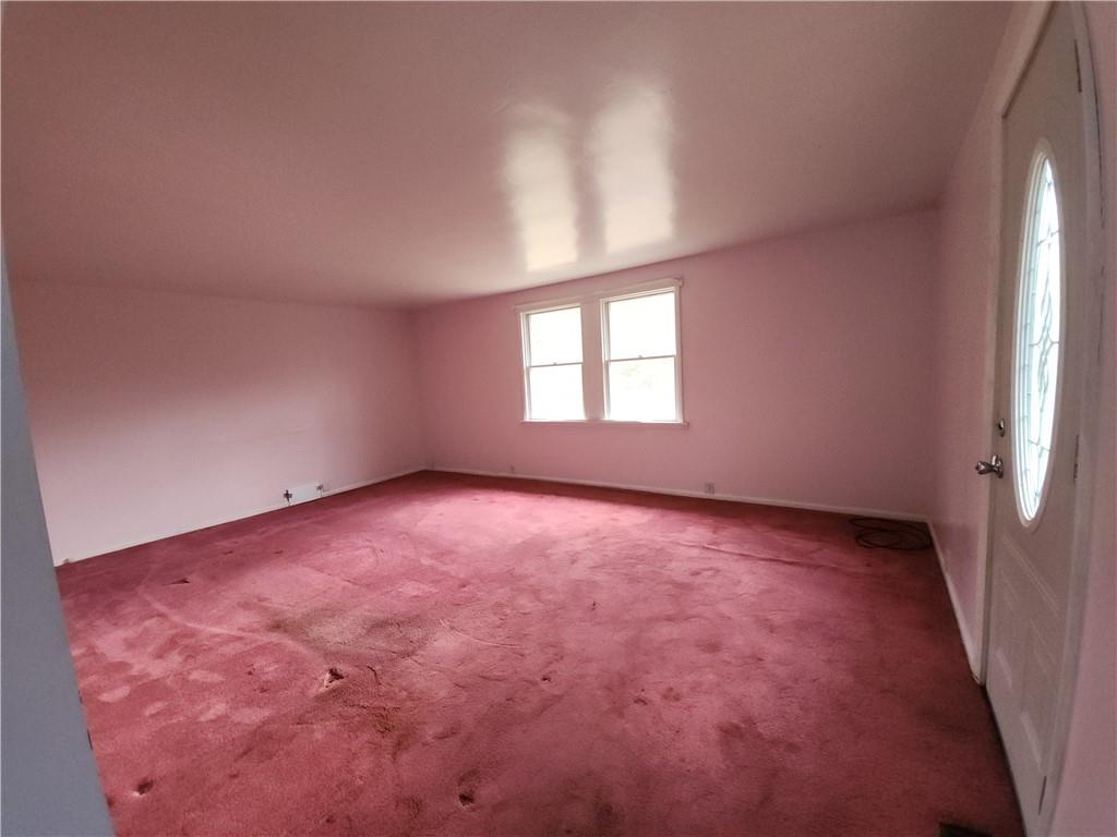 31 Wheatley Road Charleroi, PA 15022 - Photo 13 of 48 an empty room with windows