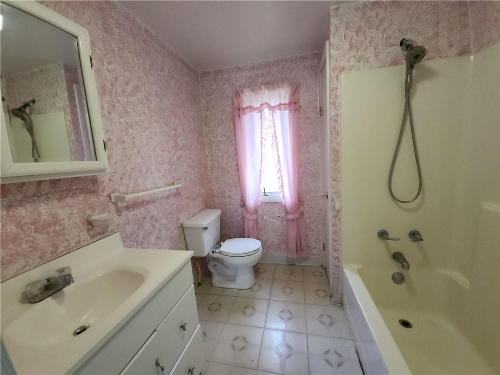 31 Wheatley Road Charleroi, PA 15022 - Photo 29 of 48 a bathroom with a sink toilet and shower