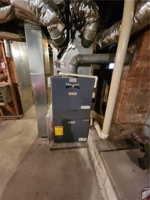 31 Wheatley Road Charleroi, PA 15022 - Photo 33 of 48 a view of an empty room