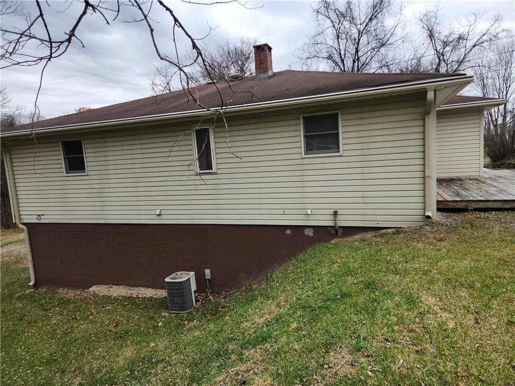 31 Wheatley Road Charleroi, PA 15022 - Photo 44 of 48 a front view of a house with a yard