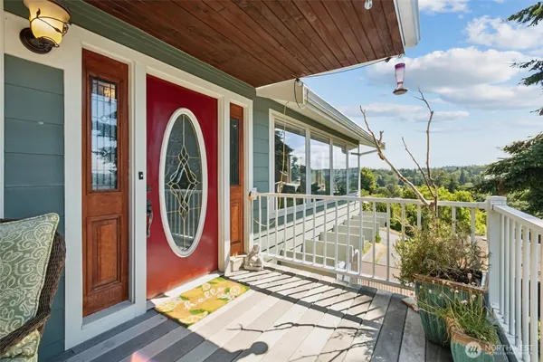 $1,100,000 | 21030 7th Avenue South, Des Moines, WA 98198