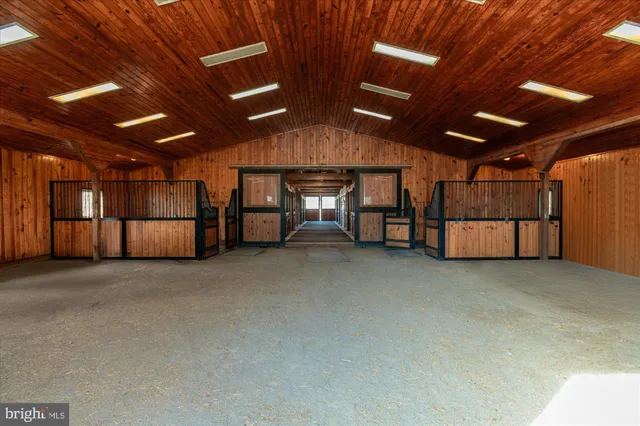 $1,650,000 | 18935 Yellow Schoolhouse Road, Bluemont, VA 20135