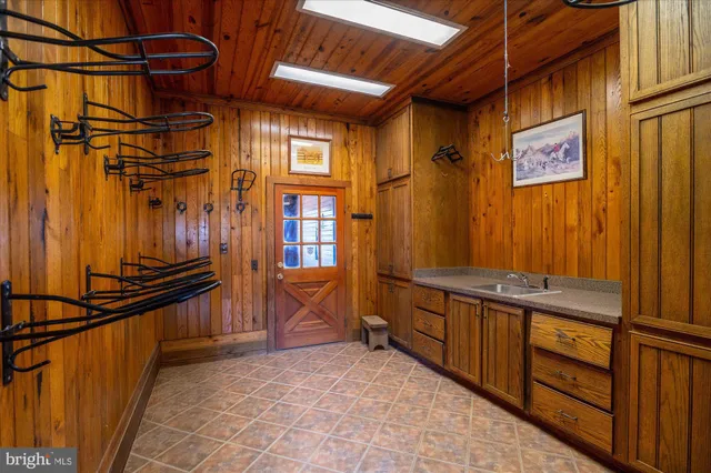 $1,650,000 | 18935 Yellow Schoolhouse Road, Bluemont, VA 20135