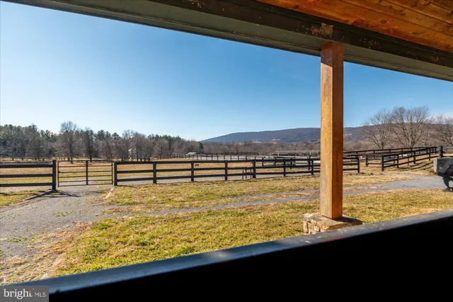 $1,650,000 | 18935 Yellow Schoolhouse Road, Bluemont, VA 20135