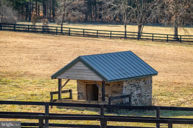 $1,650,000 | 18935 Yellow Schoolhouse Road, Bluemont, VA 20135