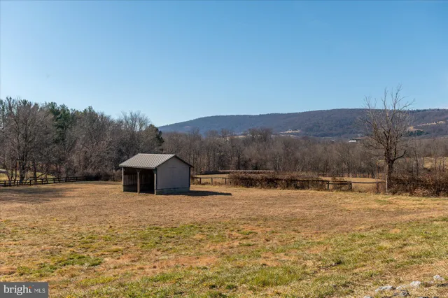 $1,650,000 | 18935 Yellow Schoolhouse Road, Bluemont, VA 20135
