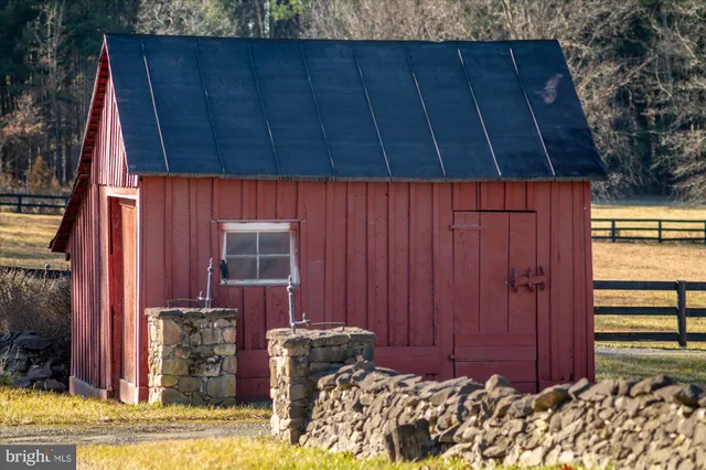 $1,650,000 | 18935 Yellow Schoolhouse Road, Bluemont, VA 20135