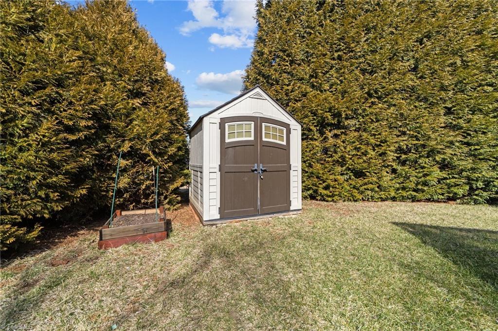3113 Sycamore Point Trail High Point, NC 27265 - Photo 39 of 43 Gallery Image 39