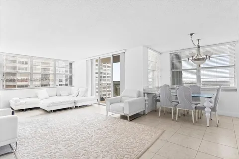 $329,000 | 18051 Biscayne Boulevard, Unit 1105, Aventura, FL 33160