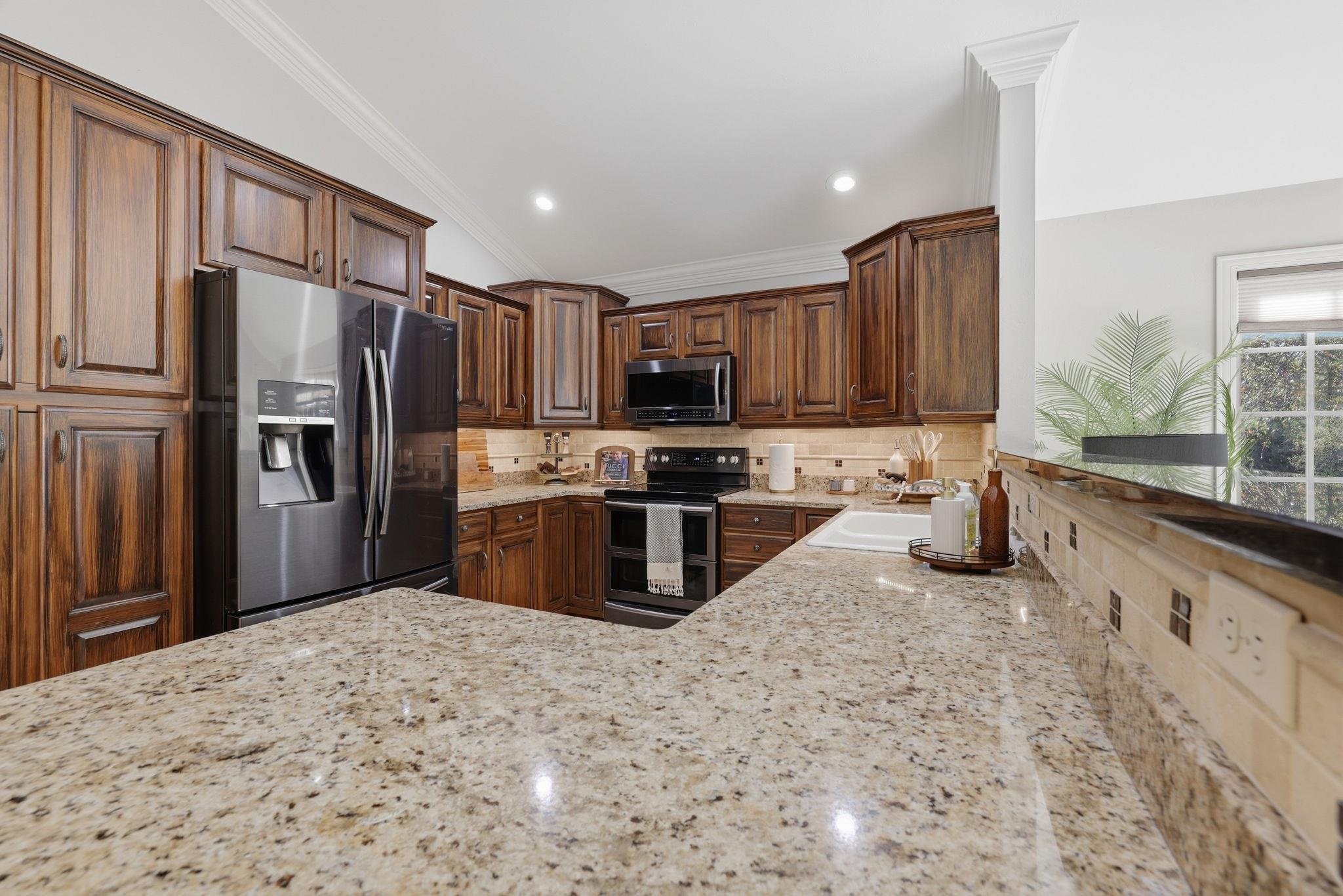 4731 Westbrook Court Appleton, WI 54913 - Photo 10 of 56 Gallery Image 10