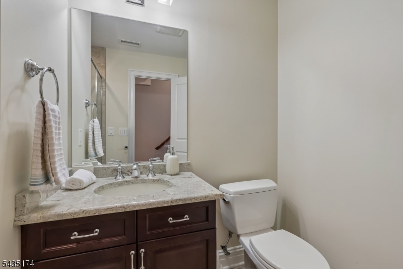 27 Burlington Road Berkeley Heights, NJ 07974 - Photo 33 of 37