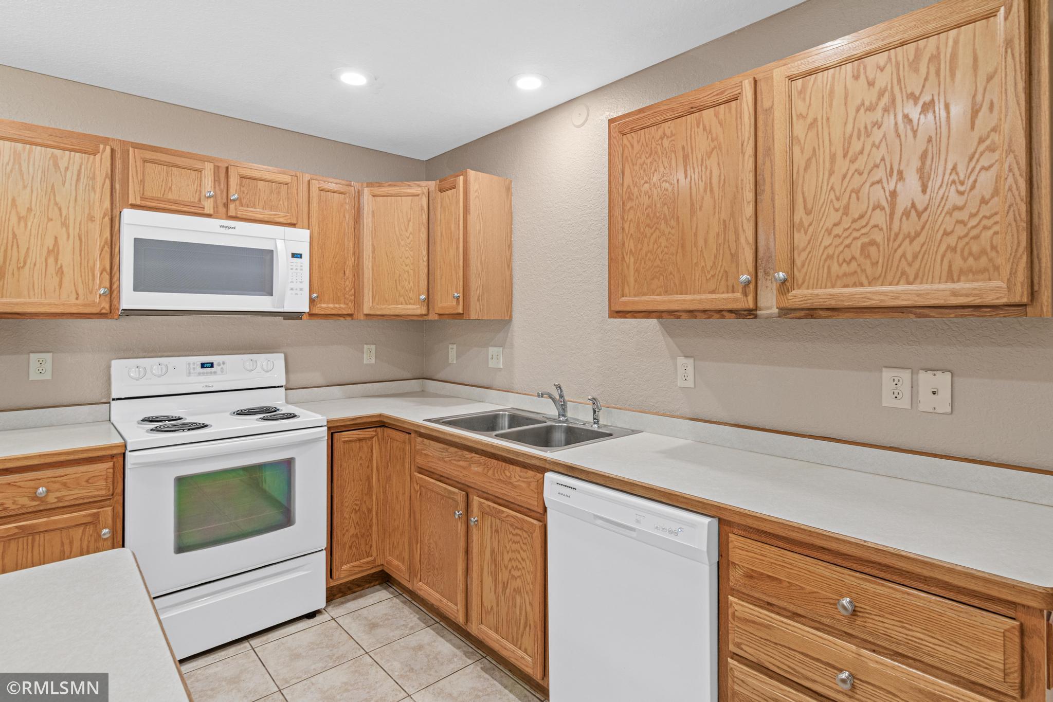225 Helen Street Roberts, WI 54023 - Photo 10 of 28