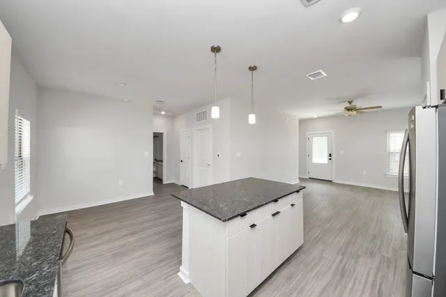 $1,529 | 7711 Longmire Road, Unit 46, Conroe, TX 77304