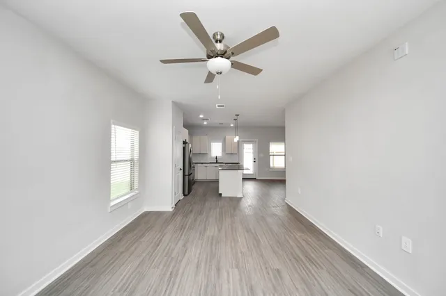 $1,529 | 7711 Longmire Road, Unit 46, Conroe, TX 77304