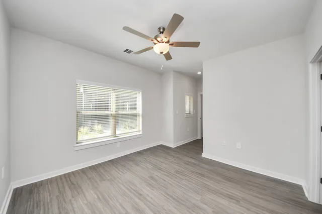 $1,529 | 7711 Longmire Road, Unit 46, Conroe, TX 77304