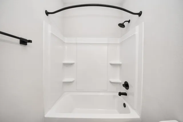 $1,529 | 7711 Longmire Road, Unit 46, Conroe, TX 77304