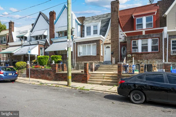 a car parked in front of a building