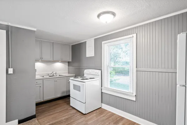 $695 | 420 Lafayette Road, Unit B, Clarksville, TN 37042