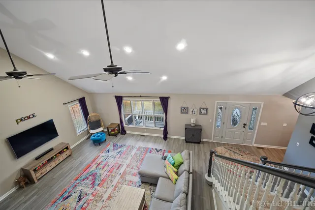 $537,000 | 1318 Fairfield Way, North Aurora, IL 60542