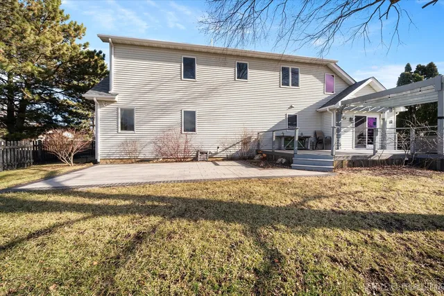 $537,000 | 1318 Fairfield Way, North Aurora, IL 60542