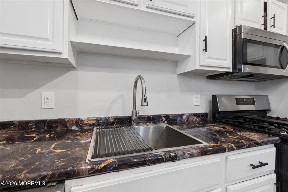 117 Winthrop Road Edison, NJ 08817 - Photo 6 of 18 06-Image-6