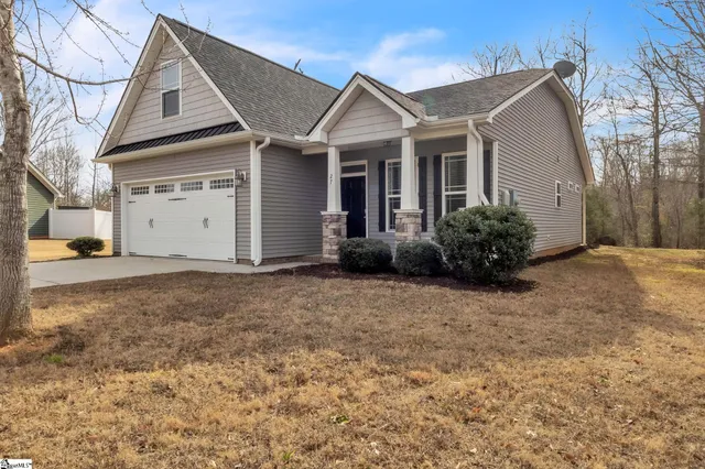 $319,900 | 27 Collins Mills Court, Simpsonville, SC 29681