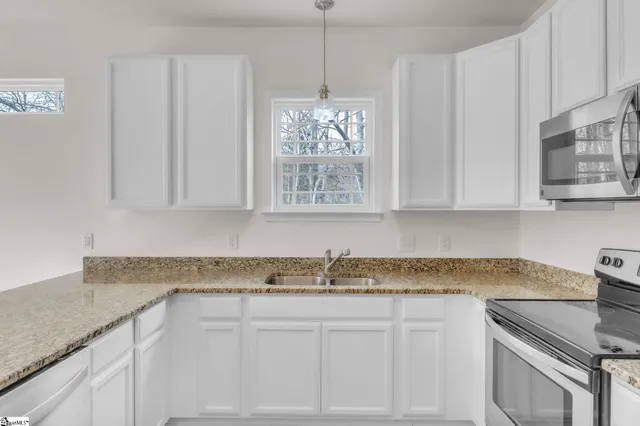 $319,900 | 27 Collins Mills Court, Simpsonville, SC 29681