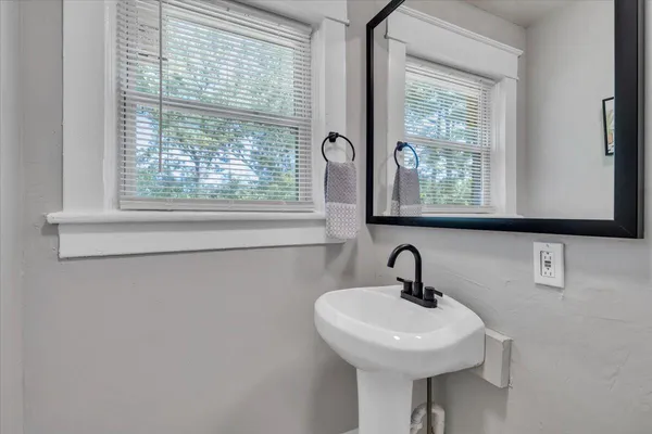 $210,000 | 1627 Mercer Avenue Northwest, Roanoke, VA 24017