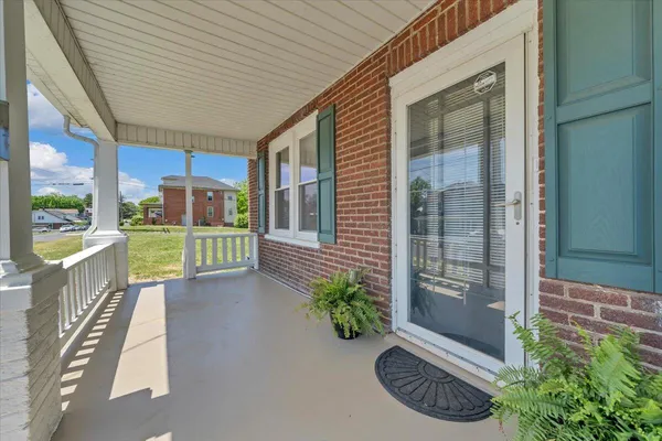 $210,000 | 1627 Mercer Avenue Northwest, Roanoke, VA 24017