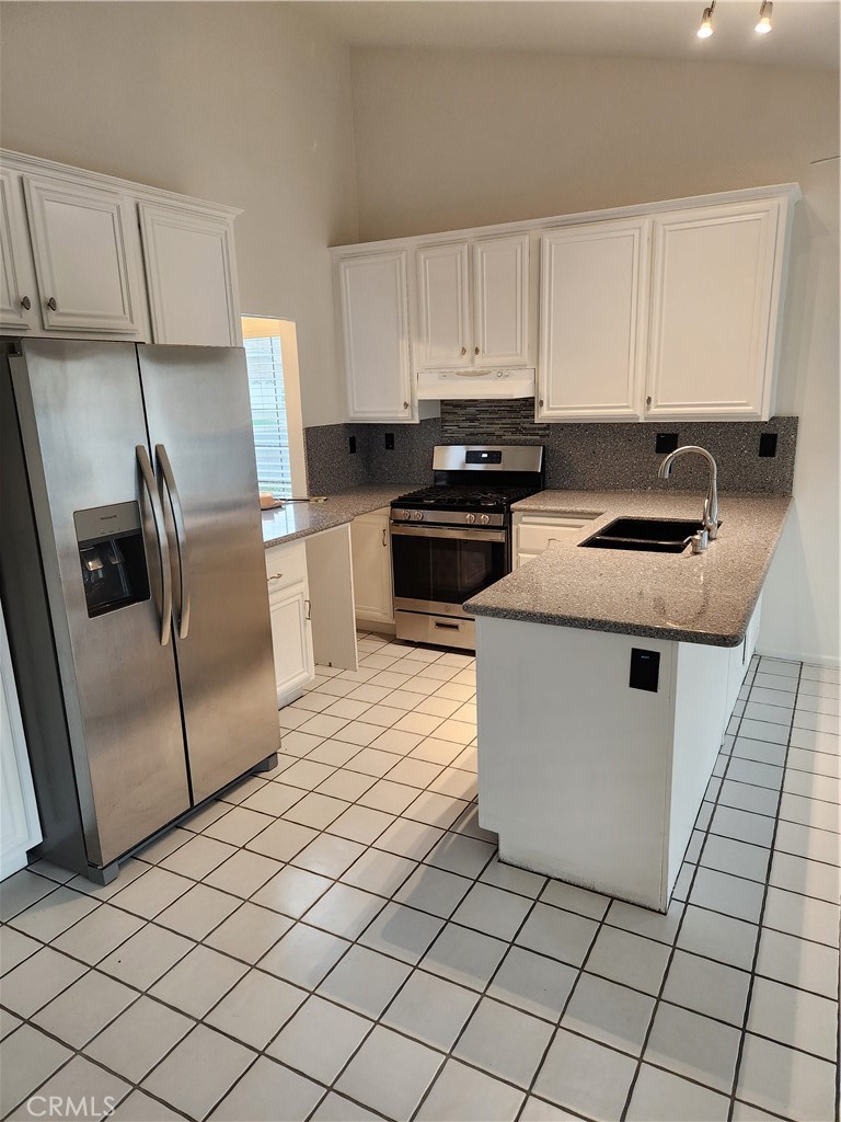 781 Torrey Pines Road Banning, CA 92220 - Photo 5 of 46