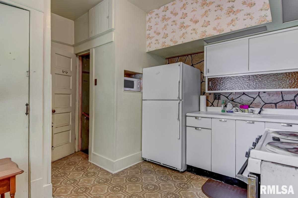2340 East Converse Street Springfield, IL 62702 - Photo 4 of 31 Gallery Image 4