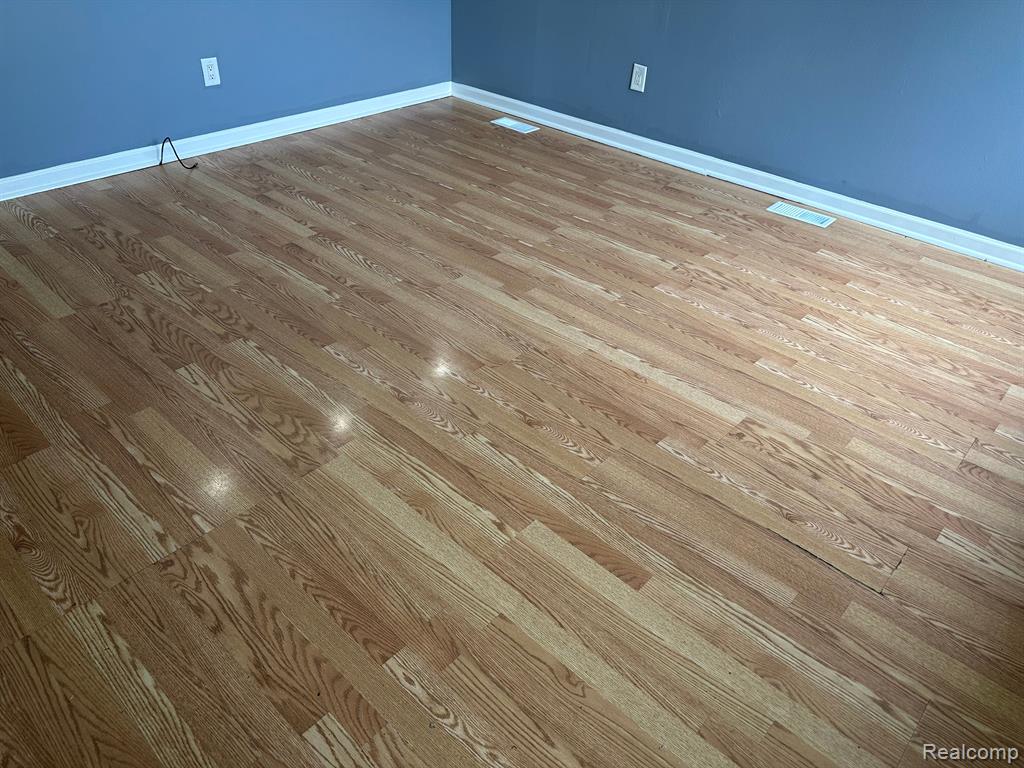 19175 Inkster Road Livonia, MI 48152 - Photo 11 of 49