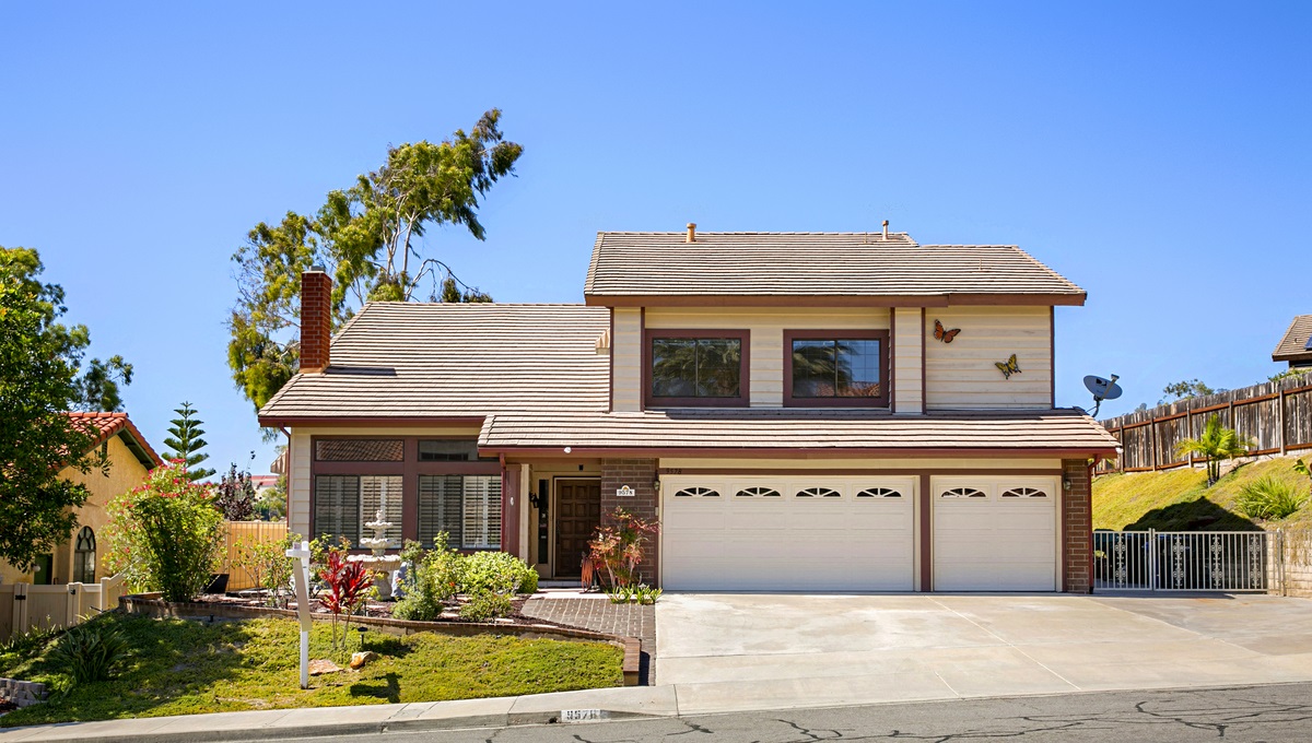 9578 Summerfield Street Spring Valley, CA 91977 - Photo 1 of 25 Gallery Image 1