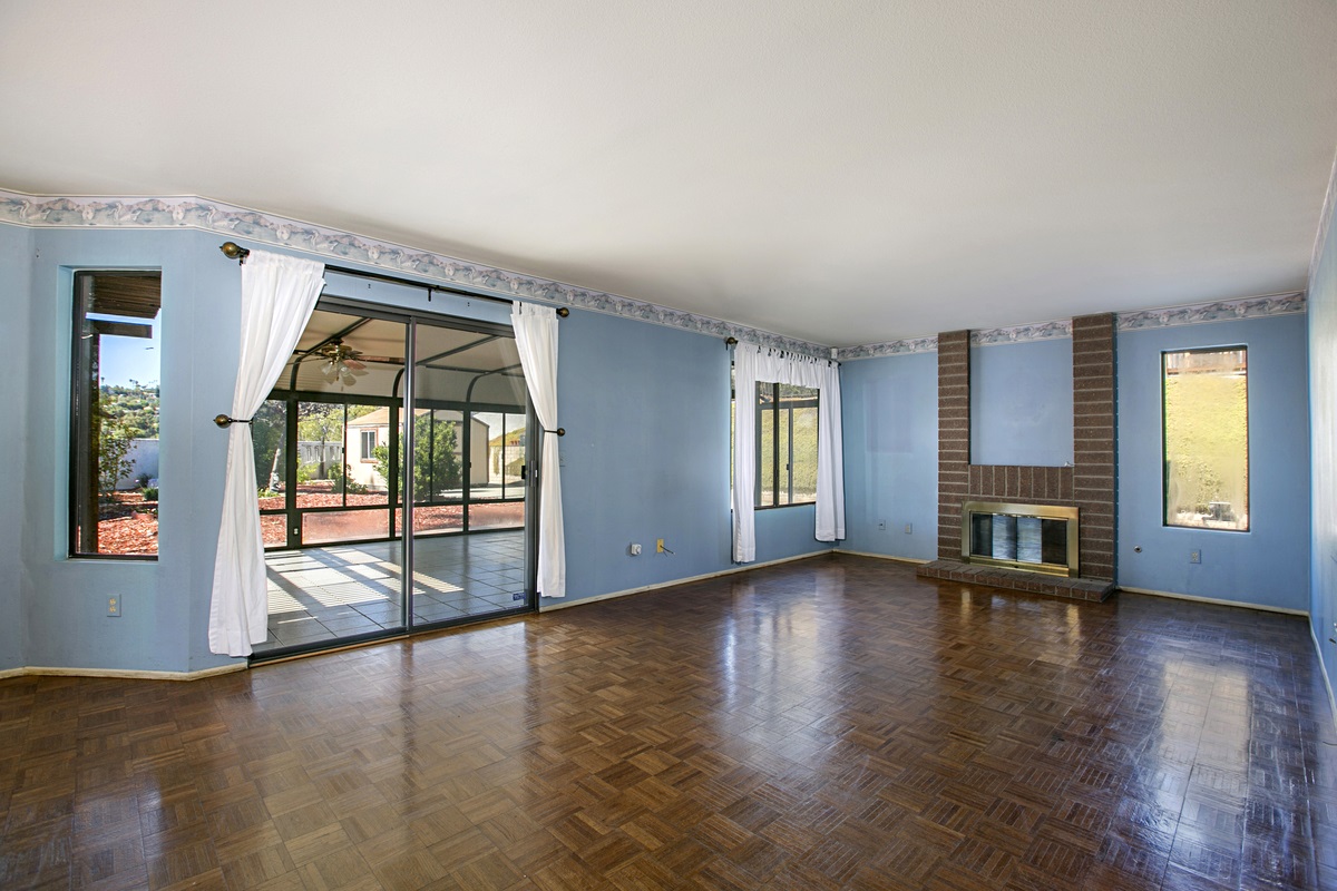 9578 Summerfield Street Spring Valley, CA 91977 - Photo 12 of 25 Gallery Image 12