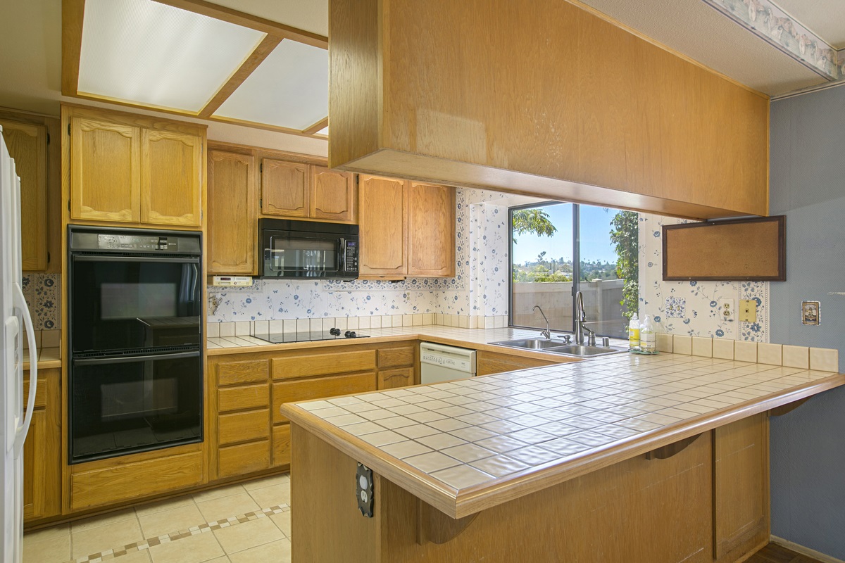 9578 Summerfield Street Spring Valley, CA 91977 - Photo 14 of 25 Gallery Image 14