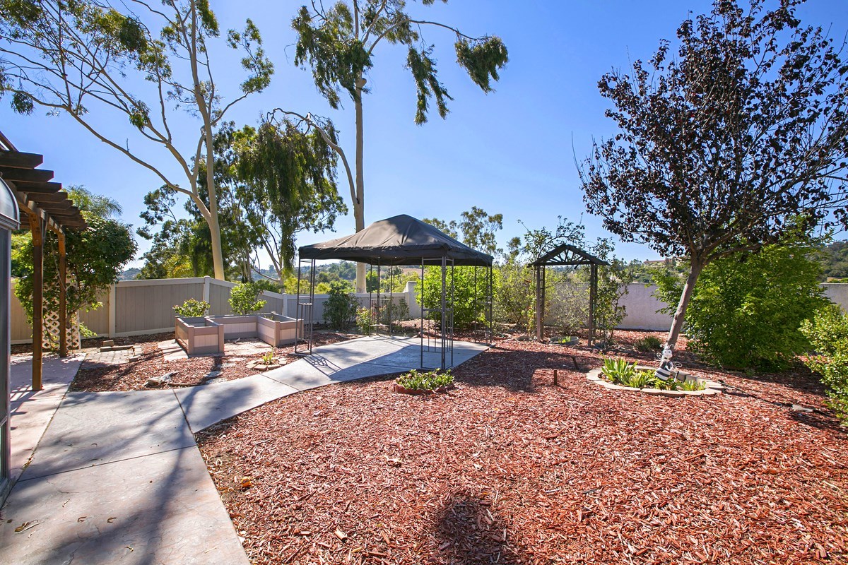 9578 Summerfield Street Spring Valley, CA 91977 - Photo 5 of 25 Gallery Image 5