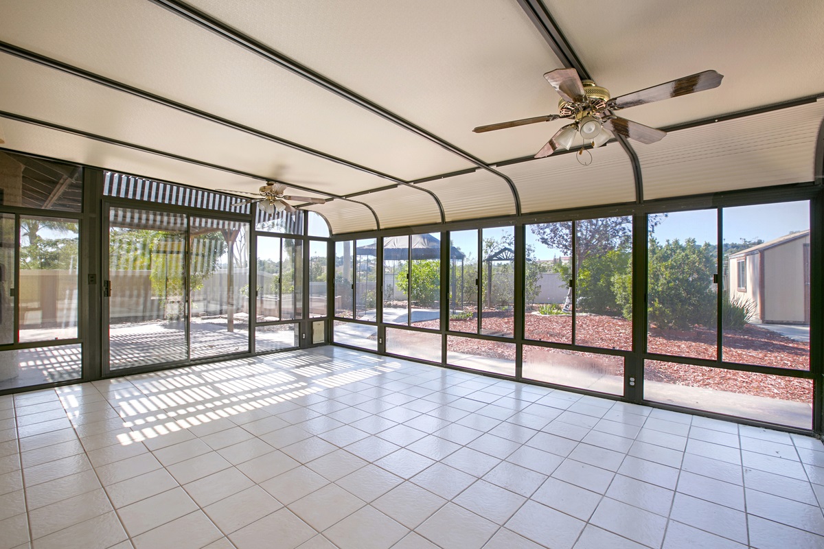 9578 Summerfield Street Spring Valley, CA 91977 - Photo 7 of 25 Gallery Image 7