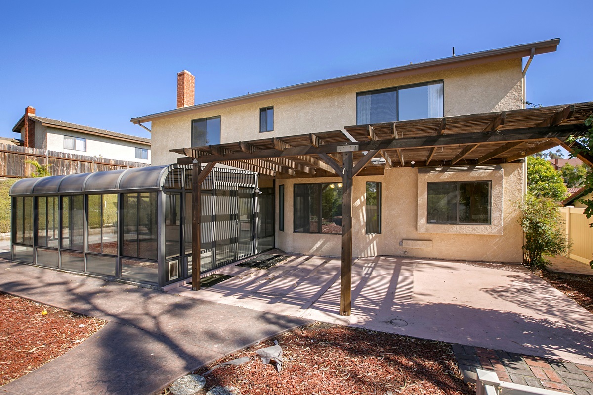 9578 Summerfield Street Spring Valley, CA 91977 - Photo 8 of 25 Gallery Image 8